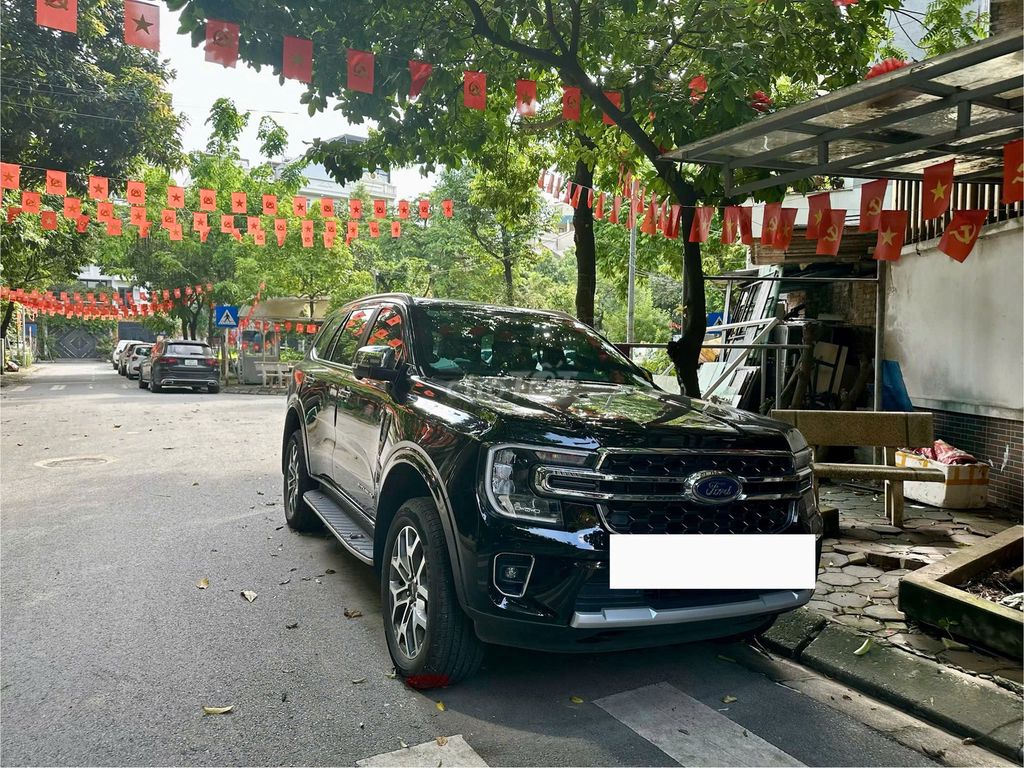 Ford Everest 2025 - ảnh 4