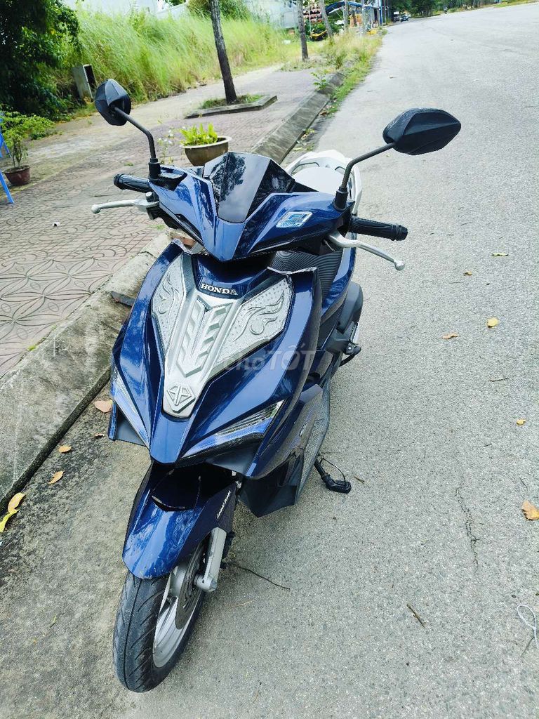 Honda Air Blade 2018 - ảnh 3