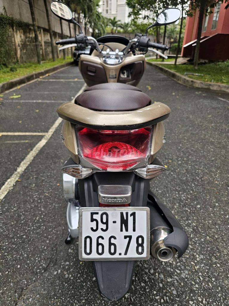 Honda PCX 2011 - ảnh 1