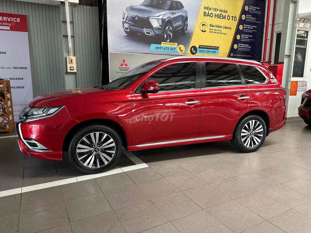 Mitsubishi Outlander 2022 - ảnh 1