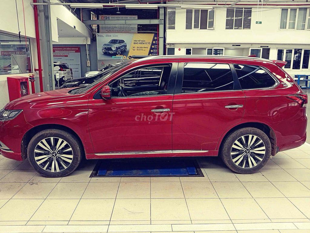 Mitsubishi Outlander 2022 - ảnh 2