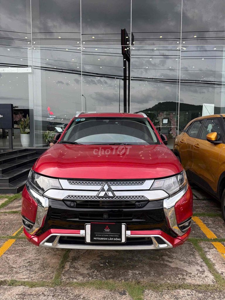Mitsubishi Outlander 2022 - ảnh 4