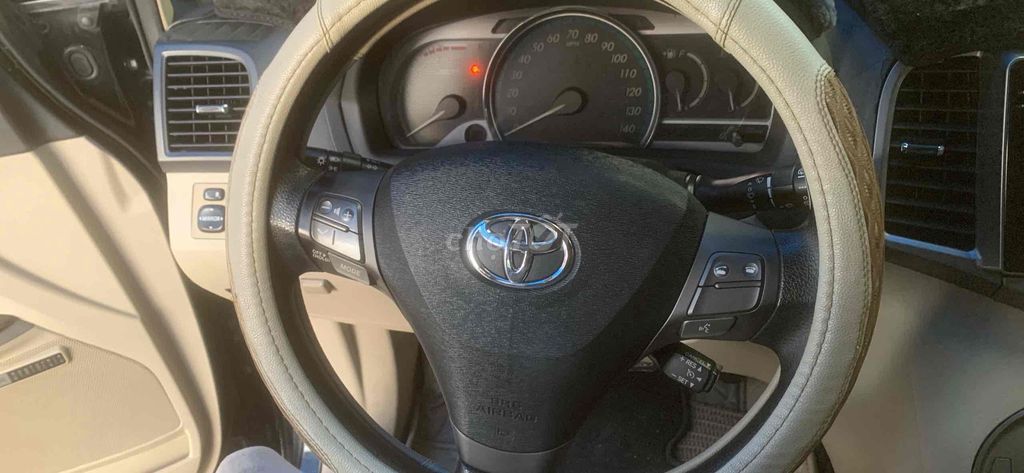 Toyota Venza - ảnh 4