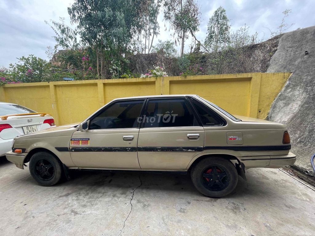 Toyota Corona - ảnh 2