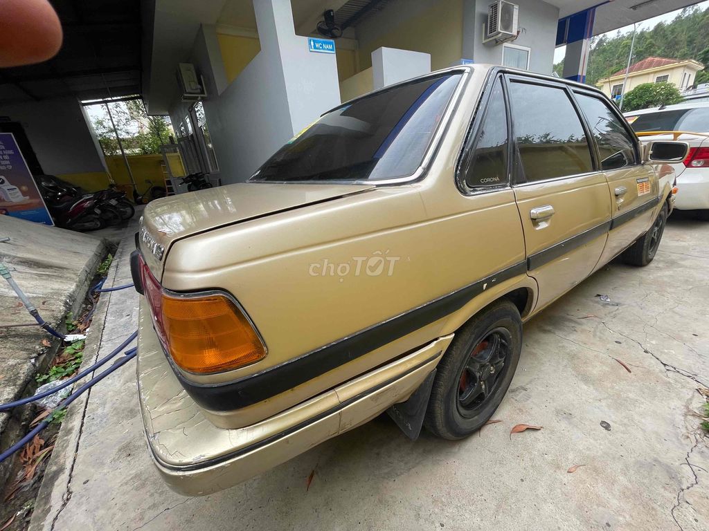 Toyota Corona - ảnh 3