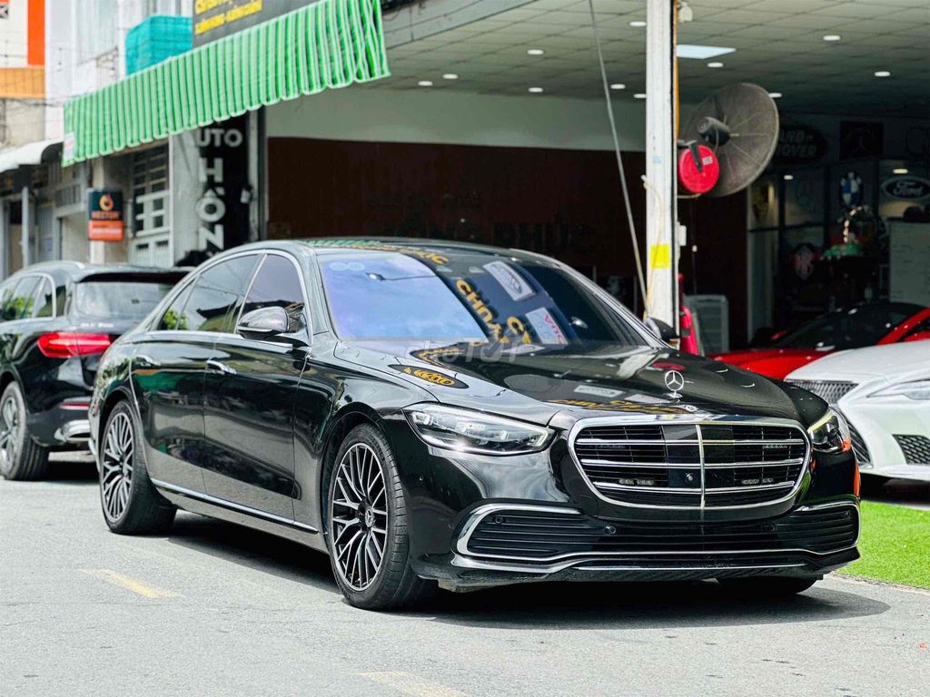 Mercedes-Benz 2022 - ảnh 1