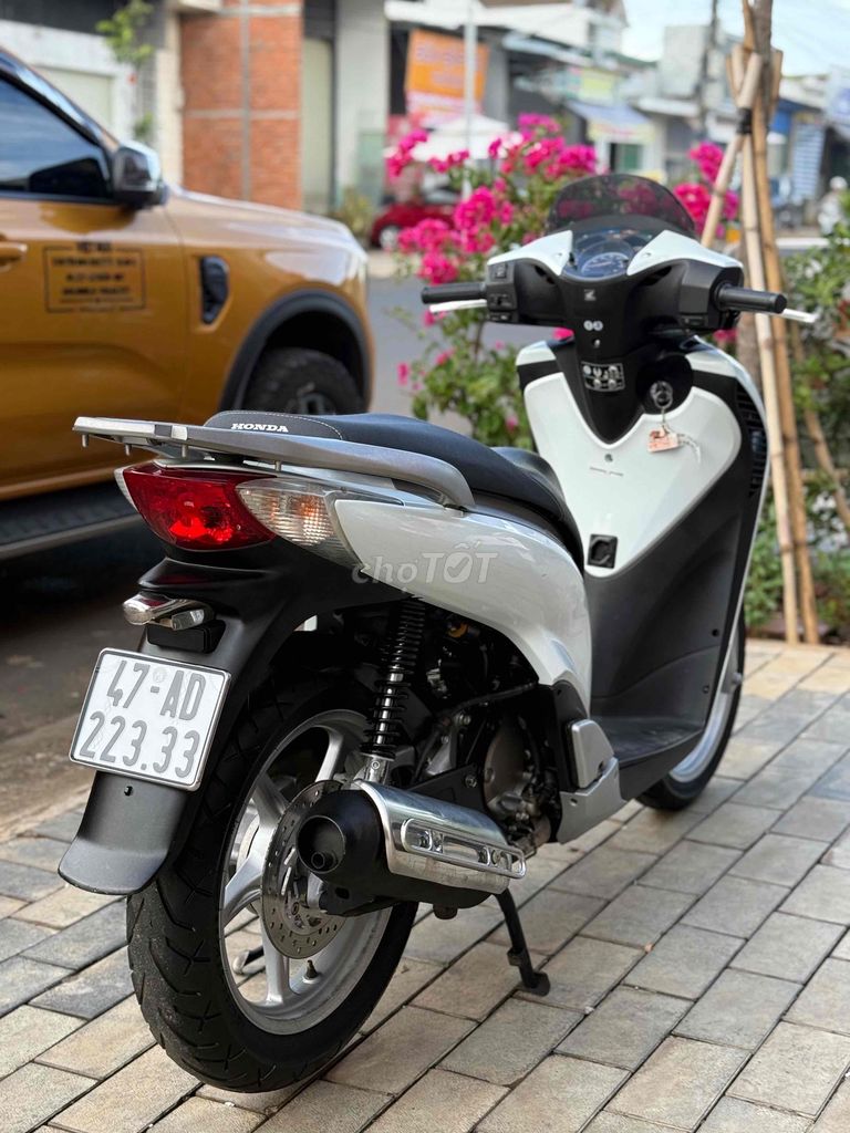Honda SH 2011 - ảnh 1