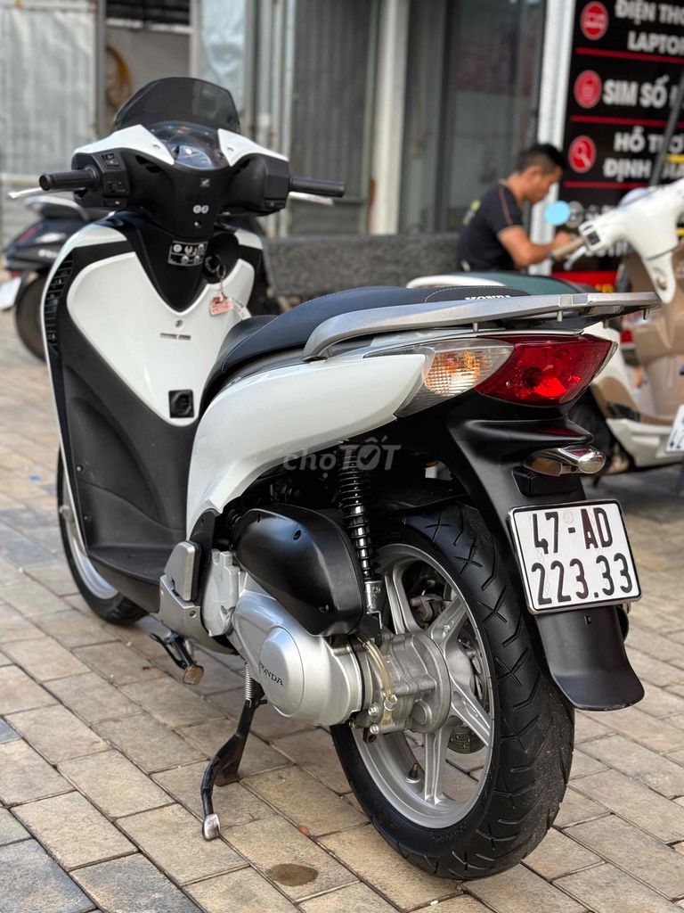 Honda SH 2011 - ảnh 3