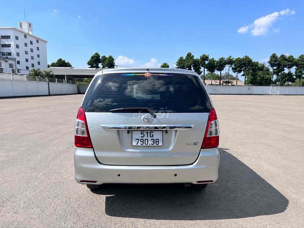 Toyota Innova 2013 - ảnh 3