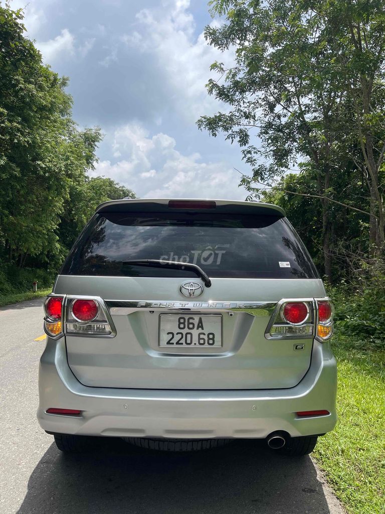 Toyota Fortuner - ảnh 4