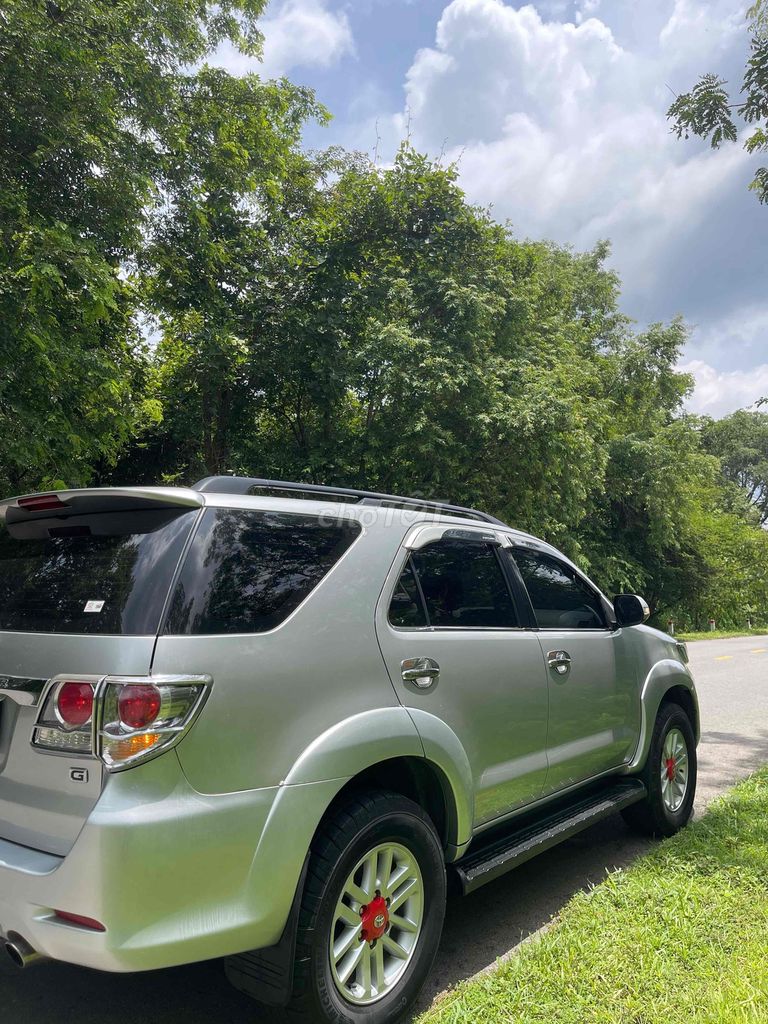 Toyota Fortuner - ảnh 5