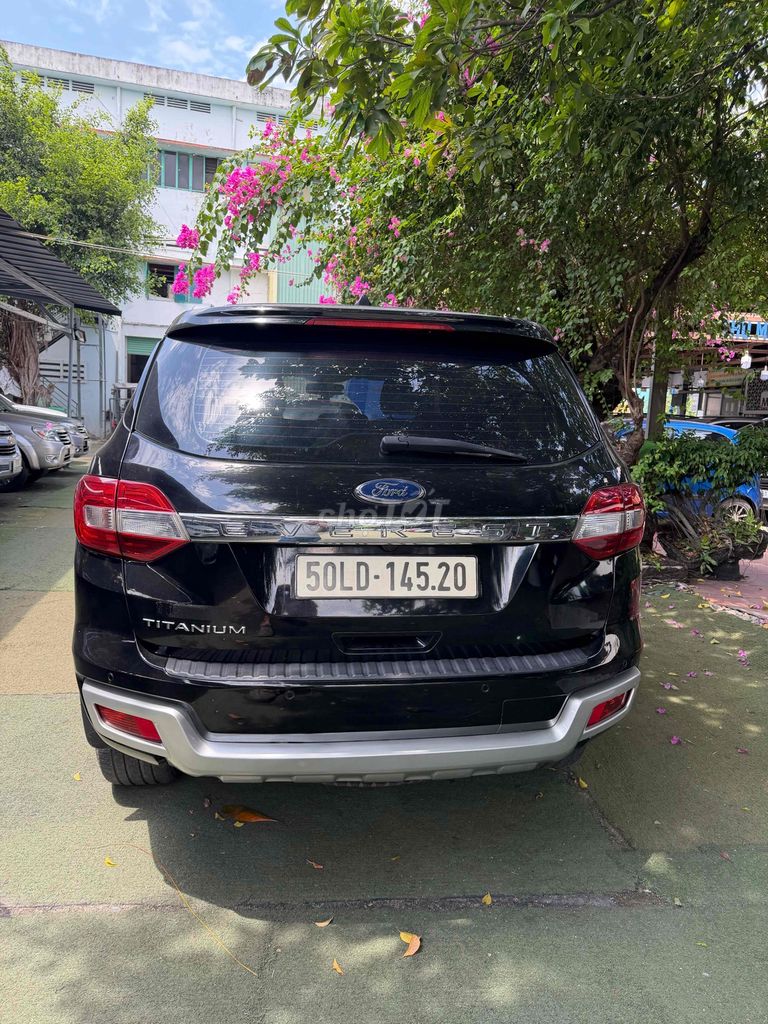 Ford Everest 2019 - ảnh 1