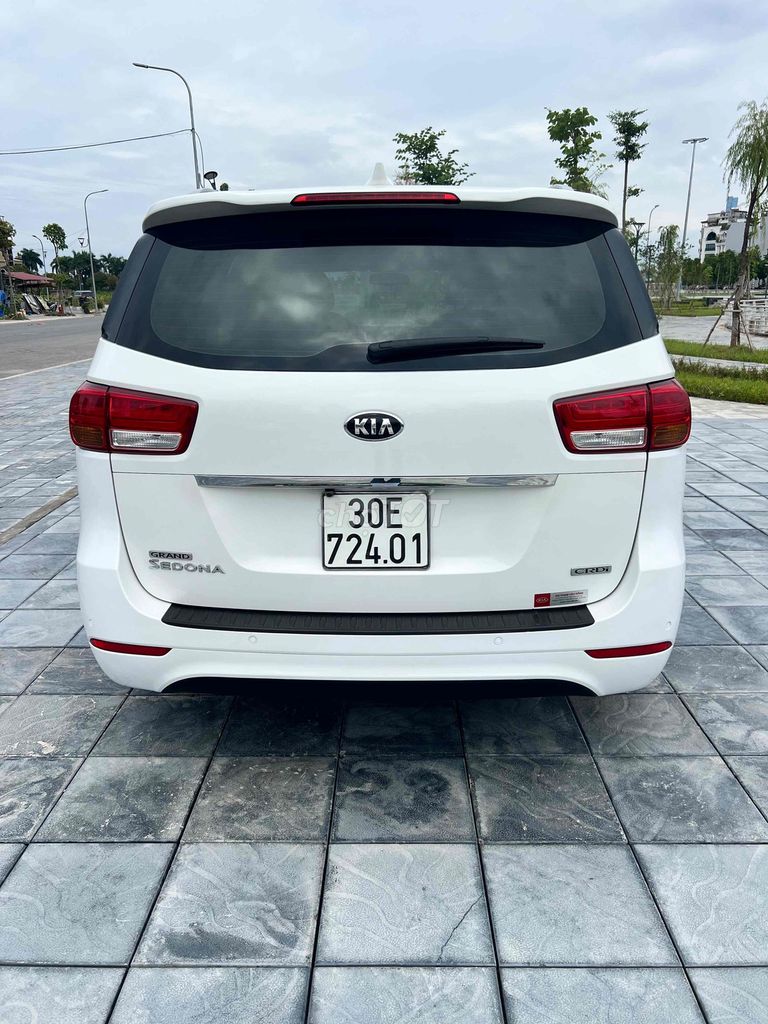 Kia Sedona 2017 - ảnh 2