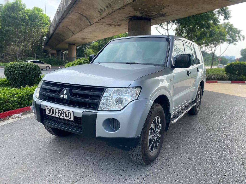 Mitsubishi Pajero 2009 - ảnh 5