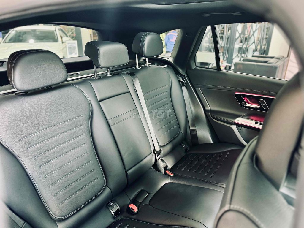 Mercedes-Benz GLC 300 4Matic - ảnh 5