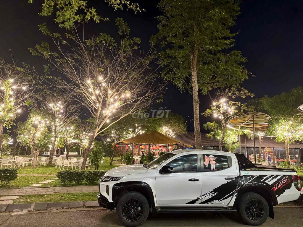 Mitsubishi Triton 2022 - ảnh 1