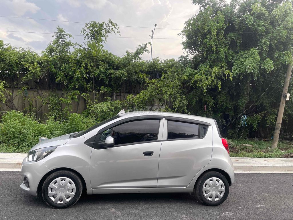 Chevrolet Spark - ảnh 1