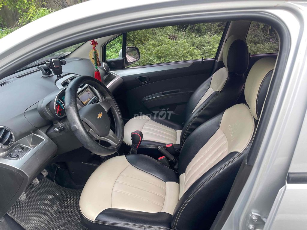 Chevrolet Spark - ảnh 3