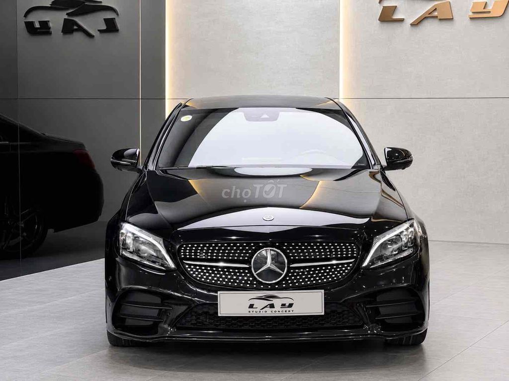 Mercedes-Benz 2019 - ảnh 1