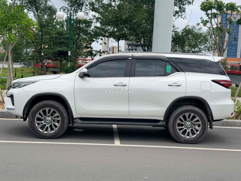 Toyota Fortuner 2024 - ảnh 3