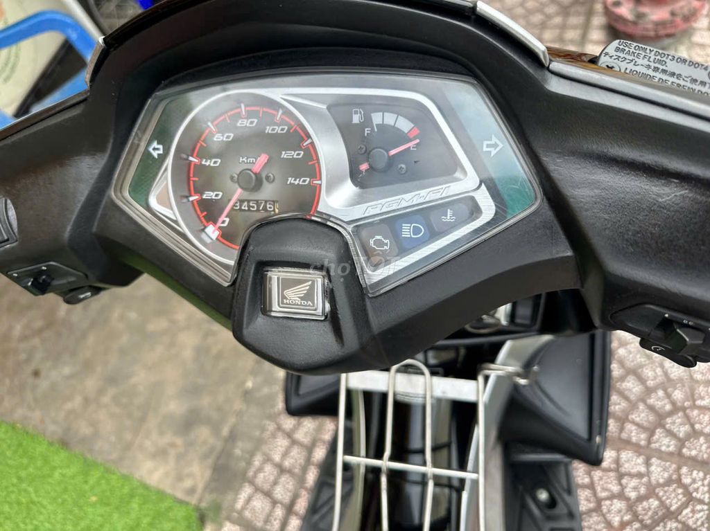 Honda Air Blade 2010 - ảnh 2