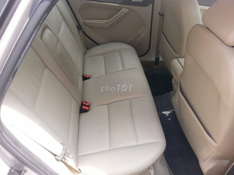 Ford Focus - ảnh 3