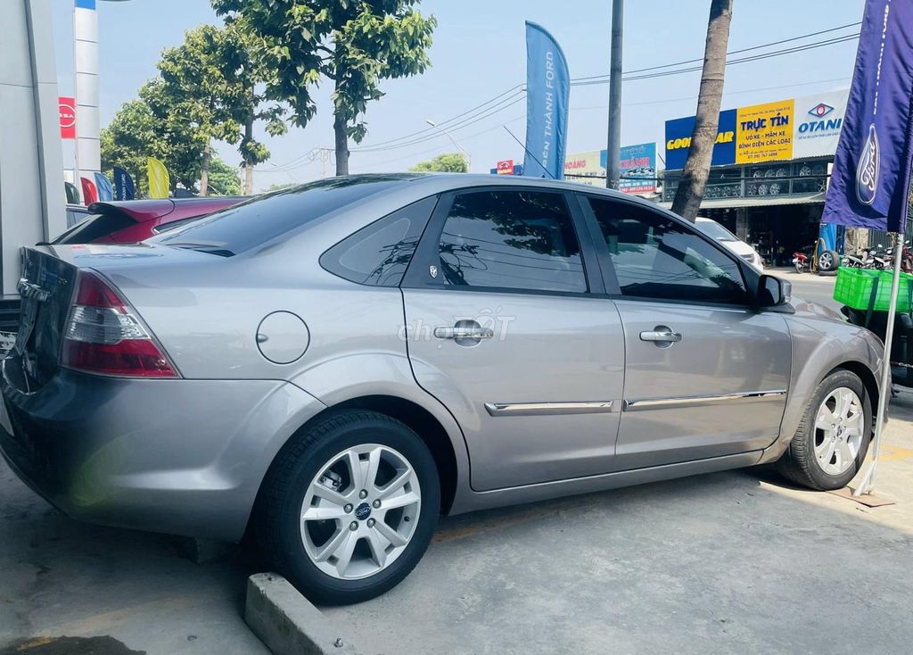 Ford Focus - ảnh 5