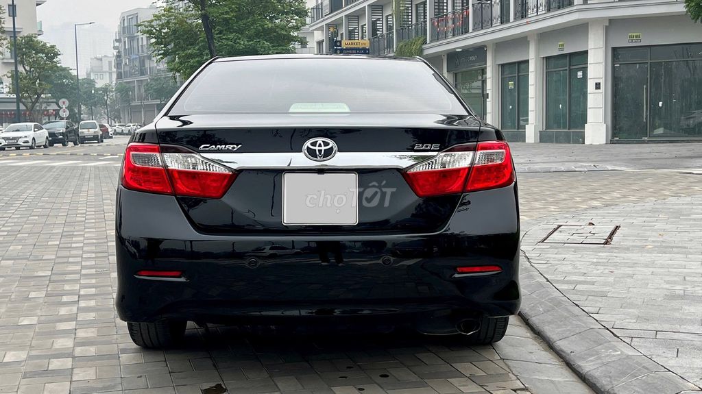 Toyota Camry 2.0E 2013 - ảnh 2