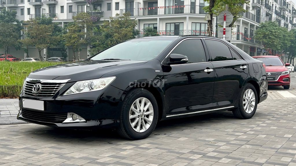 Toyota Camry 2.0E 2013 - ảnh 5