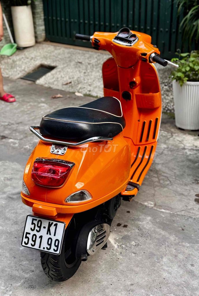 Piaggio Vespa 2012 - ảnh 3