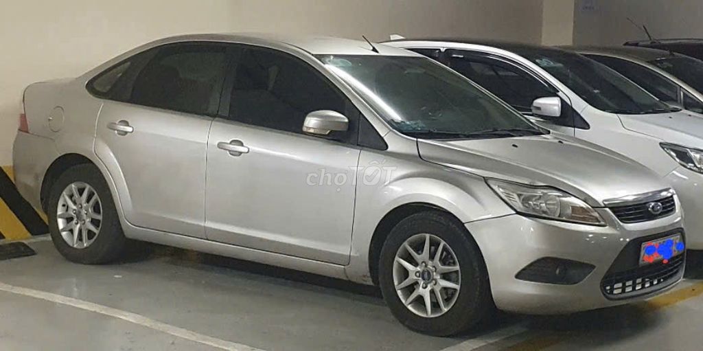 Ford Focus 2010 - ảnh 1