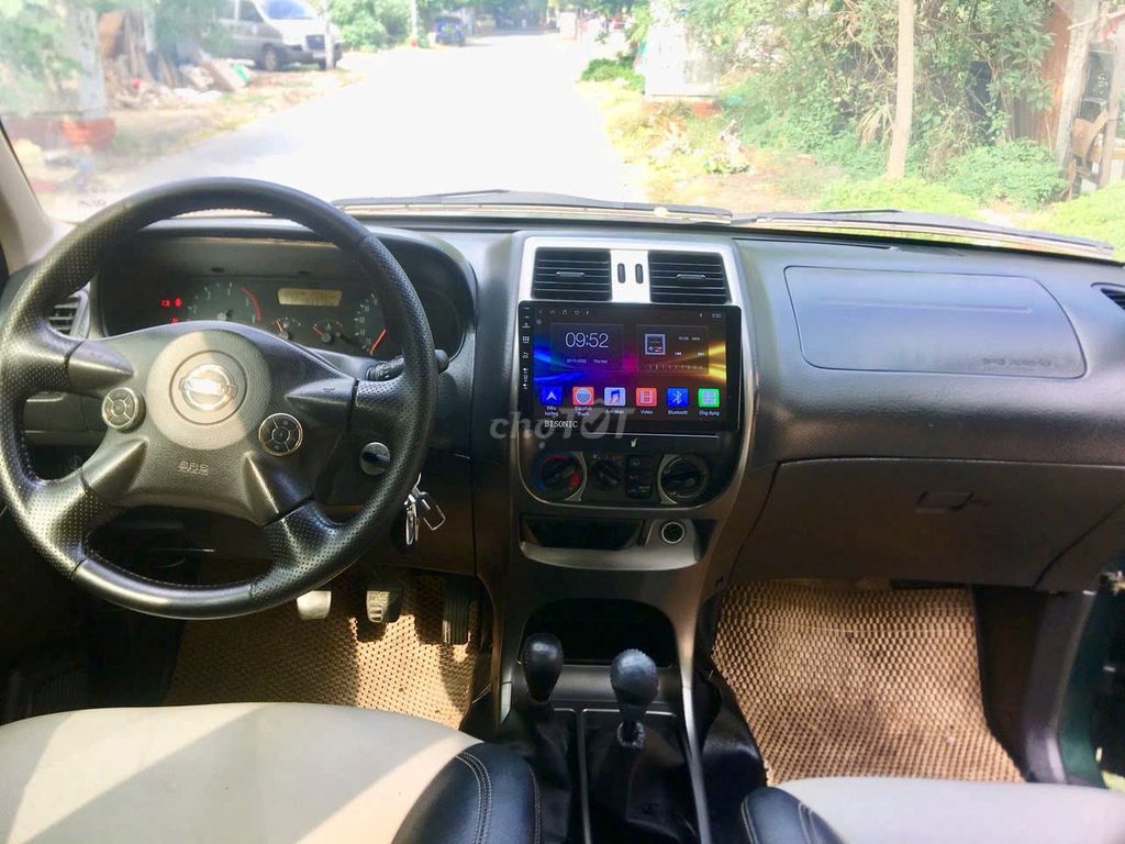 Nissan Terra - ảnh 4