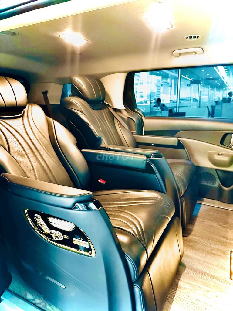 Kia Carnival - ảnh 2