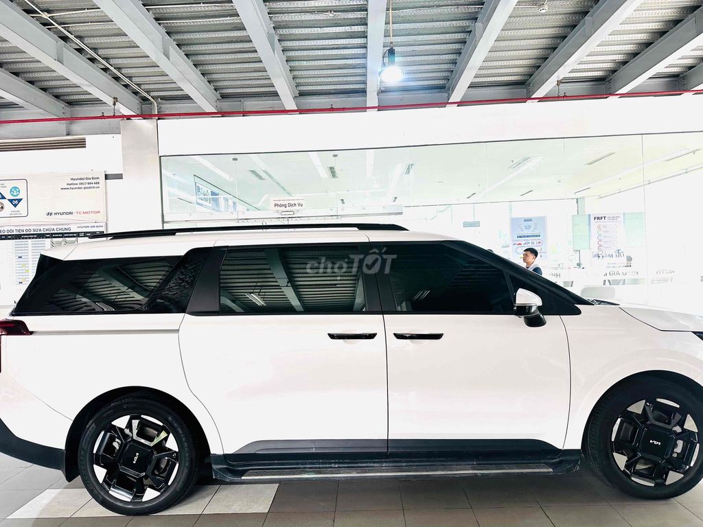 Kia Carnival - ảnh 5