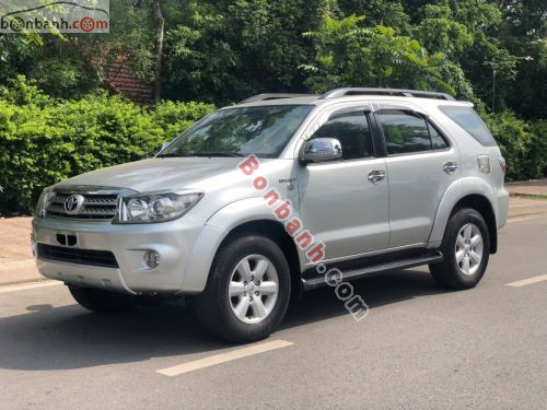 Toyota Fortuner 2.7V 4x4 AT 2011 - ảnh 1