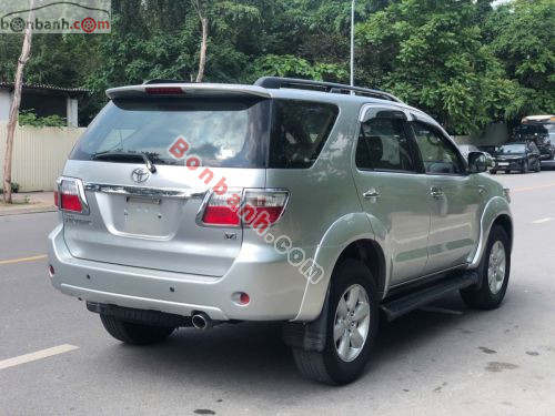 Toyota Fortuner 2.7V 4x4 AT 2011 - ảnh 3