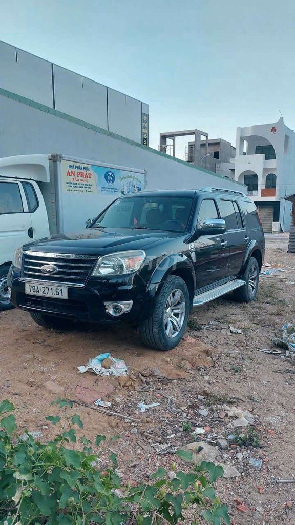 Ford Everest 2024 - ảnh 1