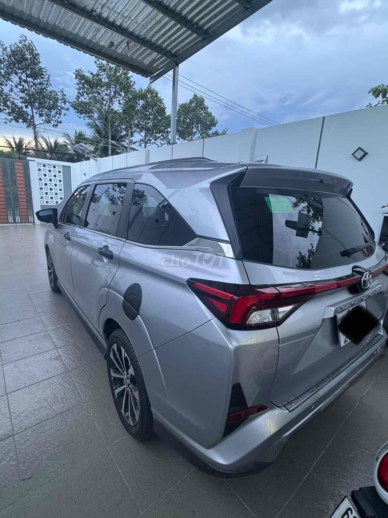 Toyota Veloz Cross - ảnh 3