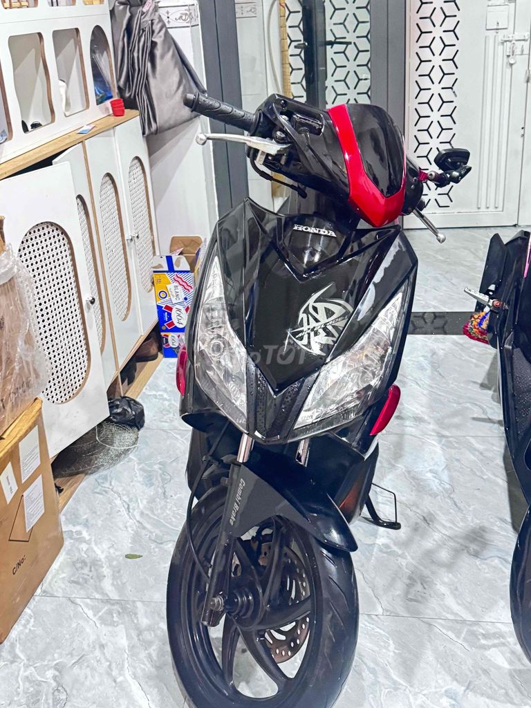 Honda Air Blade 2010 - ảnh 2