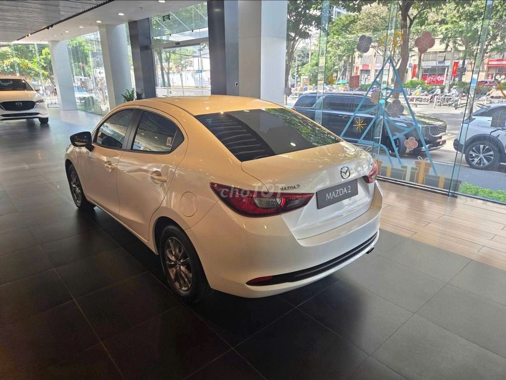 Mazda 2 - ảnh 4