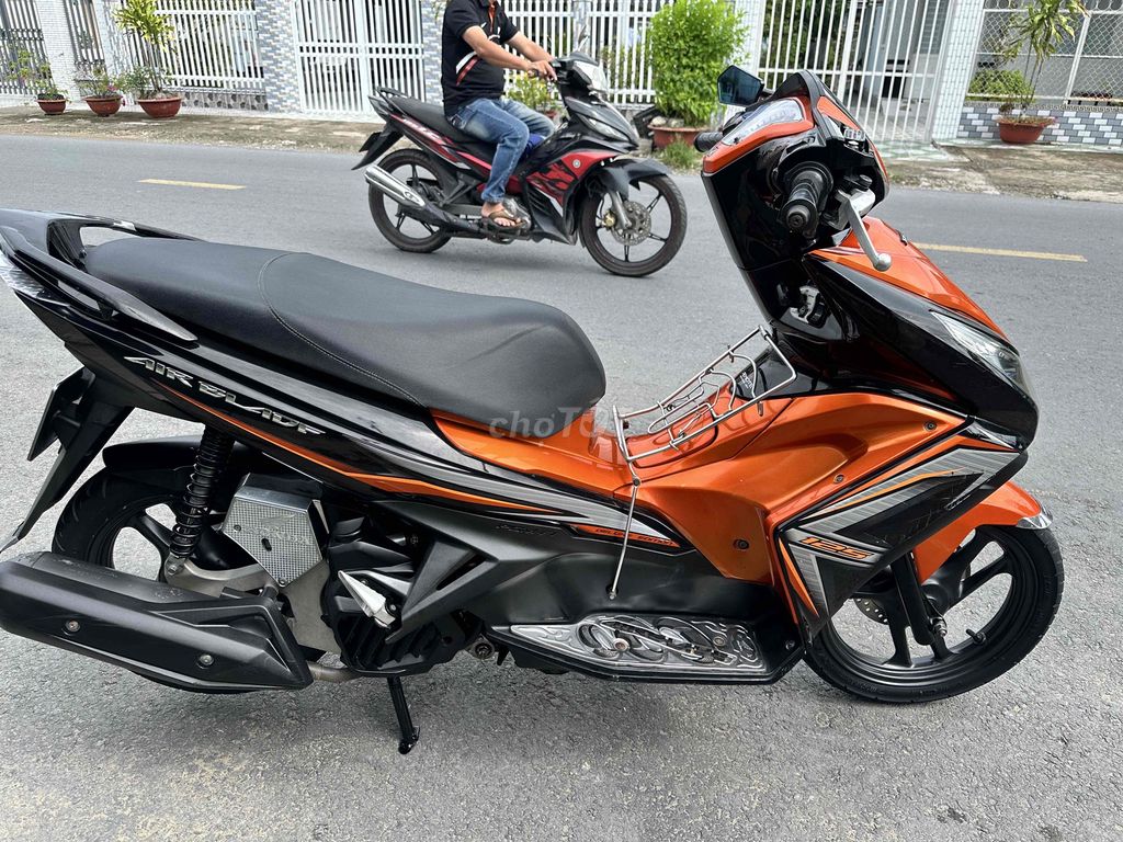 Honda Air Blade 2015 - ảnh 3