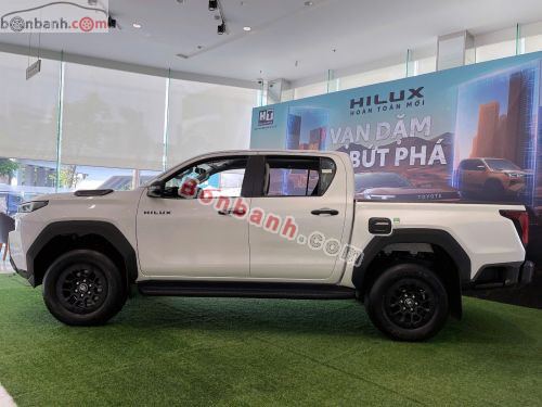 Toyota Hilux Pro 2.8L 4x2 AT 2026 - ảnh 5