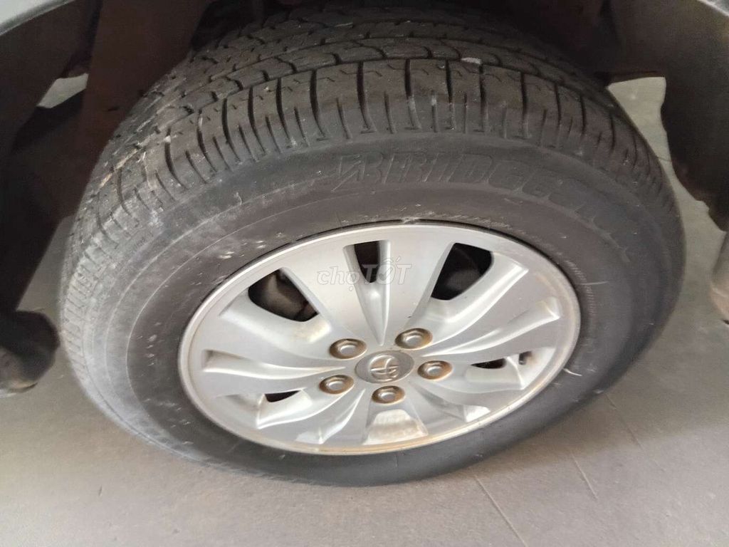 Toyota Innova G 2011 - ảnh 3