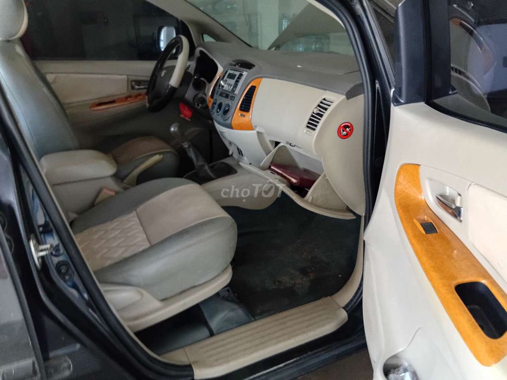 Toyota Innova G 2011 - ảnh 4