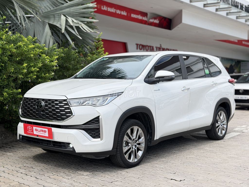 Toyota Innova Cross 2024 - ảnh 1