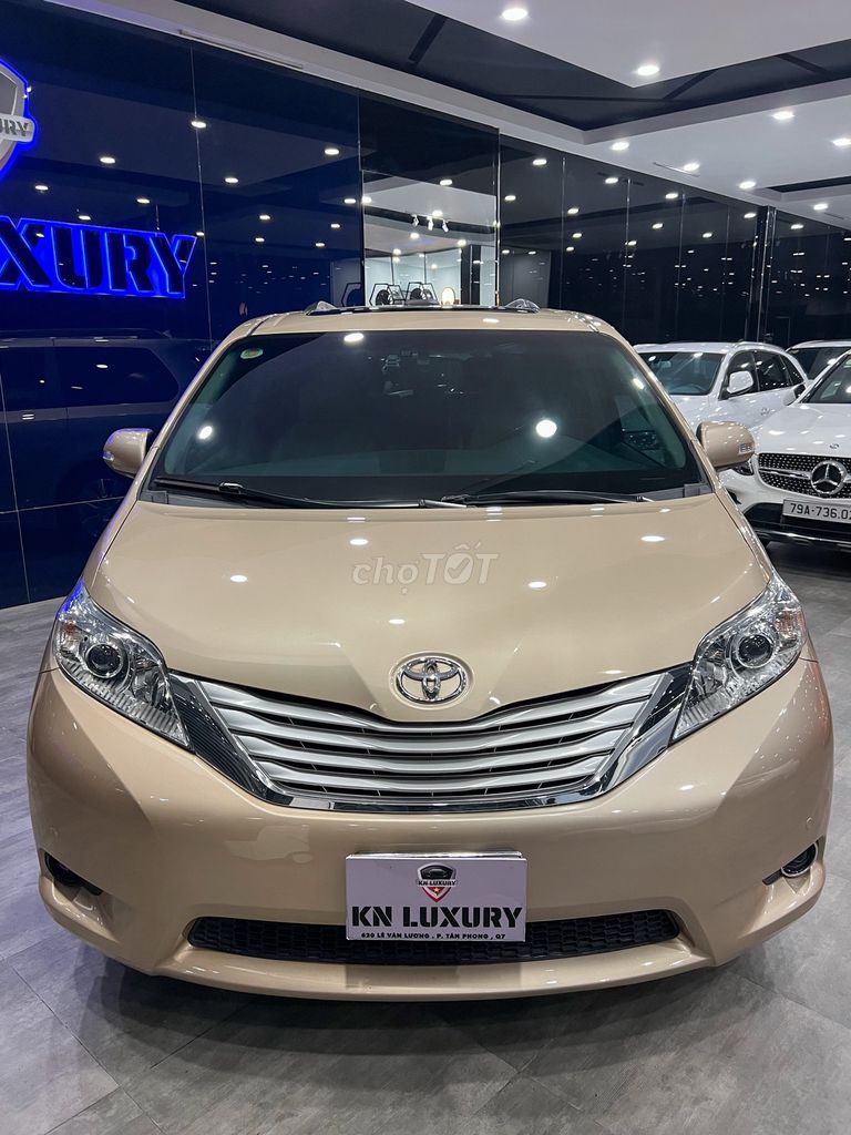 Toyota Sienna 2012 - ảnh 1