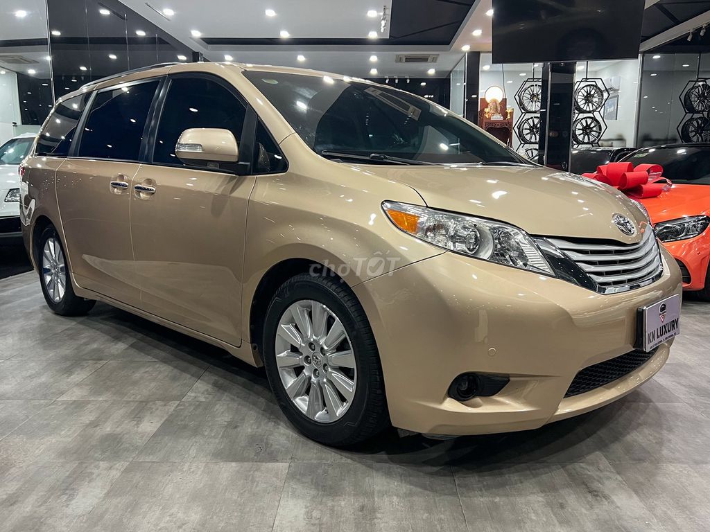 Toyota Sienna 2012 - ảnh 5