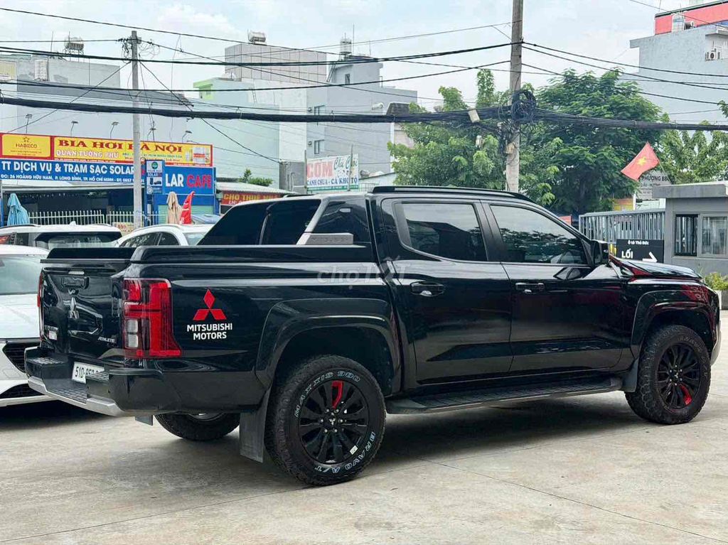 Mitsubishi - ảnh 4