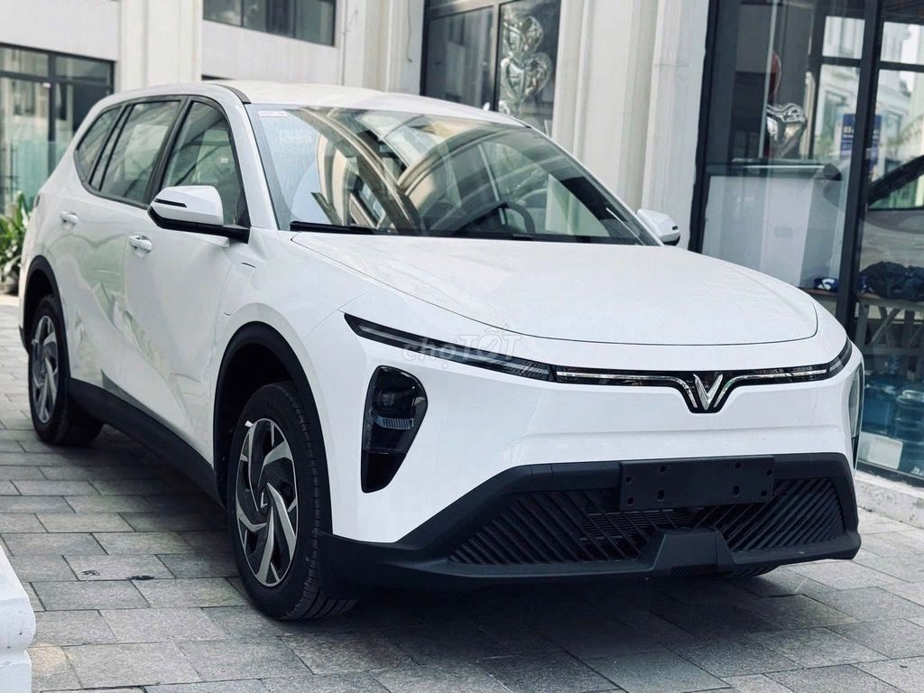 VinFast Limo Green - ảnh 3
