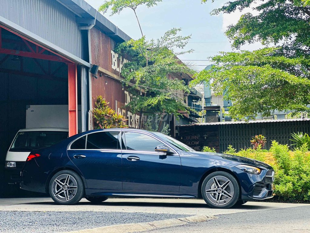 Mercedes-Benz 2022 - ảnh 1